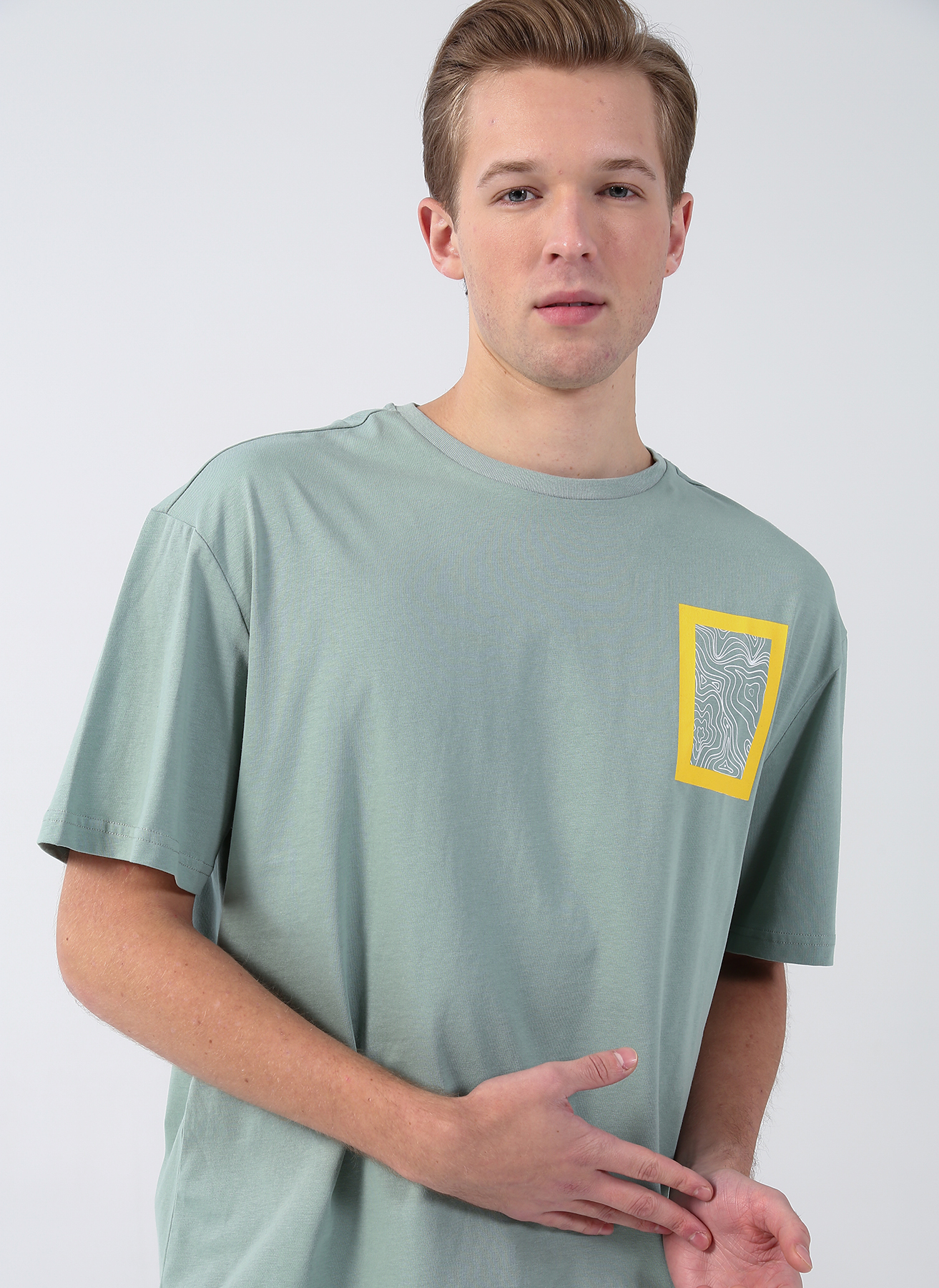 National Geographic T-Shirt - 1